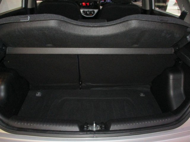 2017 KIA PICANTO 1.0 1 Hatchback 5dr Petrol Manual Euro 6 (65 bhp) £20 ROAD TAX ,12 MONTHS MOT ,6 MONTHS WARRANTY ,4 MAIN DEALER SERVICE STAMPS ,2 KEYS ,PRISTINE CONDITION ,REAR PARKING SENSORS , - Photo 12