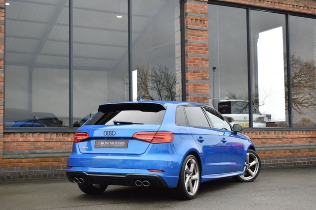 2017 Audi S3 2L Black Edition 5dr - Photo 2