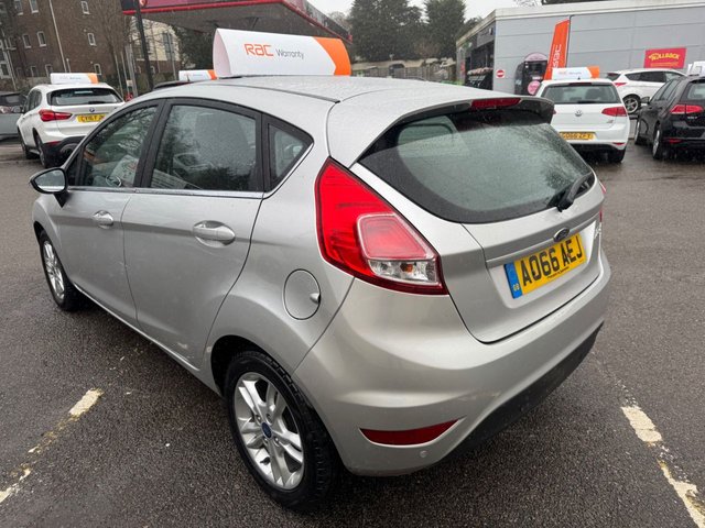 2016 FORD FIESTA 2016 1.5 TDCi Zetec Hatchback 5dr Diesel Manual Euro 6 (75 ps)
        
          £20 TAX! ONLY 66K - 7 SERVICES - Photo 5