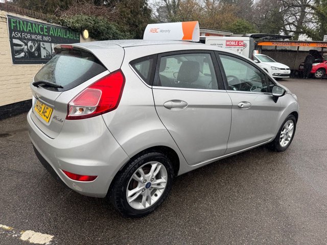 2016 FORD FIESTA 2016 1.5 TDCi Zetec Hatchback 5dr Diesel Manual Euro 6 (75 ps)
        
          £20 TAX! ONLY 66K - 7 SERVICES - Photo 8