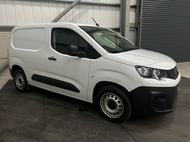 2023 PEUGEOT PARTNER