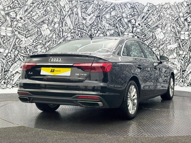2022 Audi A4 2L Technik 4dr - Photo 11