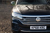 USED 2018 68 VOLKSWAGEN TOUAREG 3.0 TDI V6 R-Line SUV 5dr Diesel Tiptronic 4Motion Euro 6 (s/s) (286 ps) 