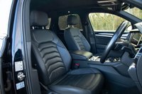 USED 2018 68 VOLKSWAGEN TOUAREG 3.0 TDI V6 R-Line SUV 5dr Diesel Tiptronic 4Motion Euro 6 (s/s) (286 ps) 