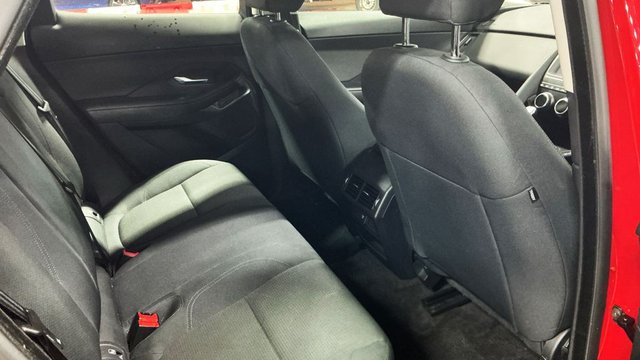 2019 Jaguar E-Pace - Photo 12