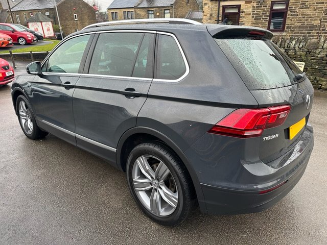 2019 VOLKSWAGEN, TIGUAN - Photo 6