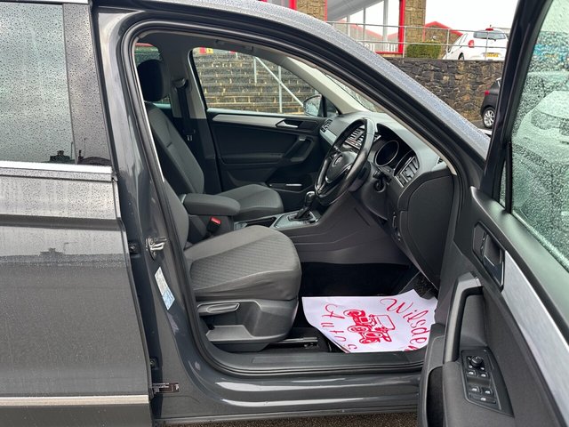 2019 VOLKSWAGEN, TIGUAN - Photo 10