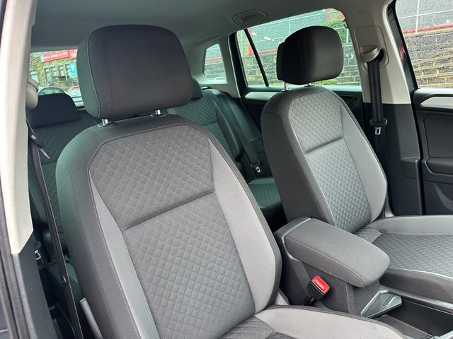 2019 VOLKSWAGEN, TIGUAN - Photo 12