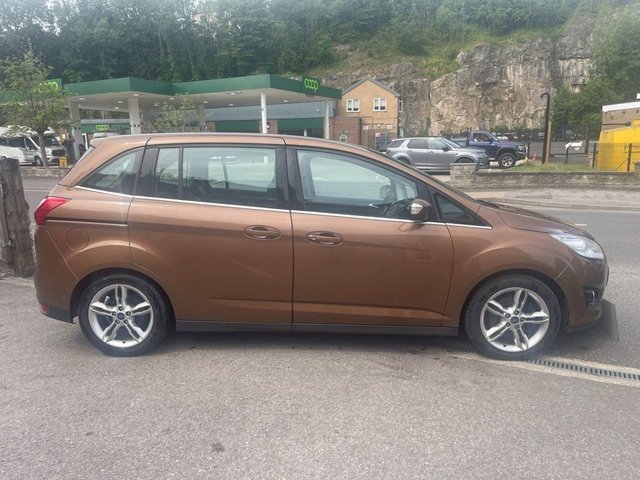 2014 Ford Grand C-Max 1L Titanium X 5dr - Photo 7