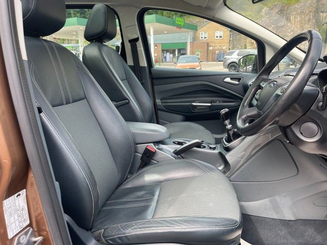 2014 Ford Grand C-Max 1L Titanium X 5dr - Photo 9