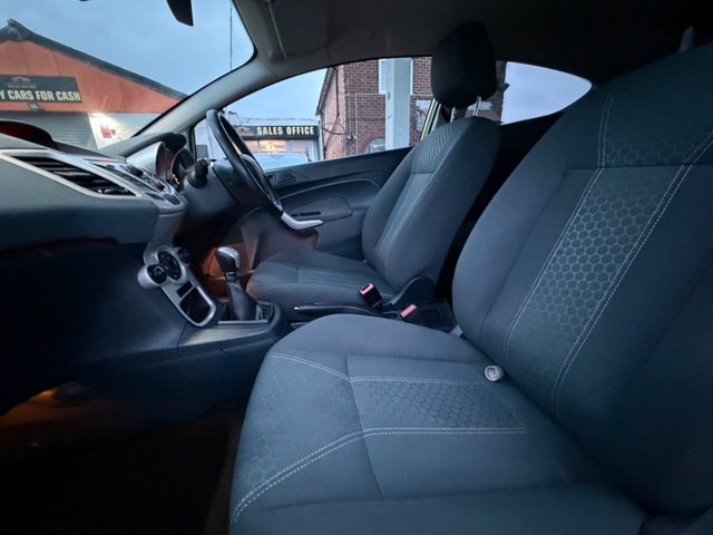 2009 Ford Fiesta 1L Titanium 3dr - Photo 8