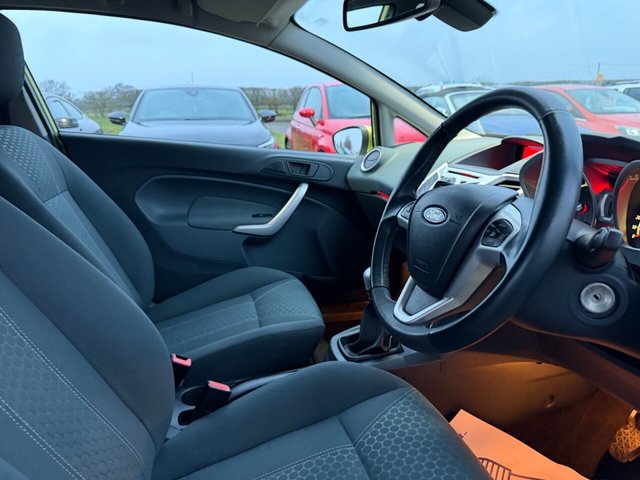 2009 Ford Fiesta 1L Titanium 3dr - Photo 9