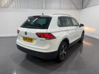 USED 2016 66 VOLKSWAGEN TIGUAN 2.0 TDI BlueMotion Tech SE SUV 5dr Diesel Manual Euro 6 (s/s) (150 ps) 2 keys, apple car play, cruise, DAB