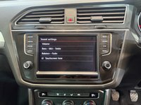 USED 2016 66 VOLKSWAGEN TIGUAN 2.0 TDI BlueMotion Tech SE SUV 5dr Diesel Manual Euro 6 (s/s) (150 ps) 2 keys, apple car play, cruise, DAB