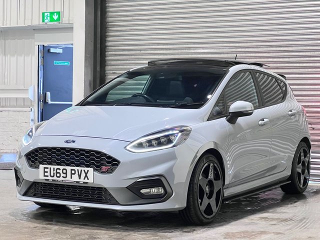 2019 Ford Fiesta 1.5L St-2 5dr - Photo 4