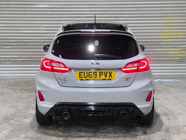 2019 Ford Fiesta 1.5L St-2 5dr - Photo 9