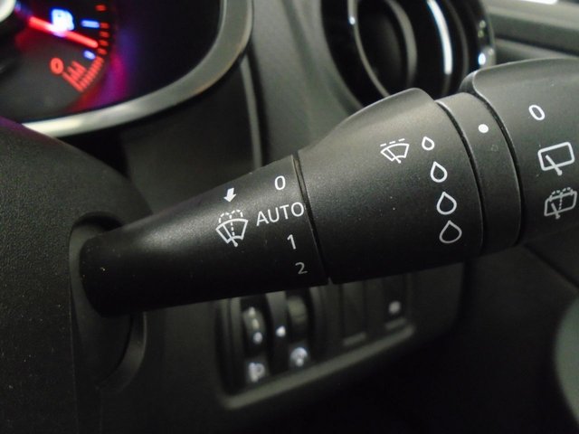 2016 RENAULT CLIO 0.9 TCe Dynamique Nav Hatchback 5dr Petrol Manual Euro 6 (s/s) (90 ps) - Photo 10