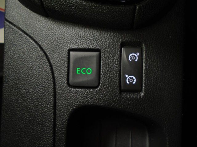 2016 RENAULT CLIO 0.9 TCe Dynamique Nav Hatchback 5dr Petrol Manual Euro 6 (s/s) (90 ps) - Photo 12