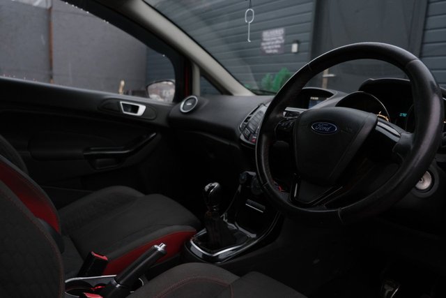 2016 FORD FIESTA 2016 1.0T EcoBoost Zetec S Hatchback 3dr Petrol Manual Euro 6 (s/s) (140 ps) - Photo 9