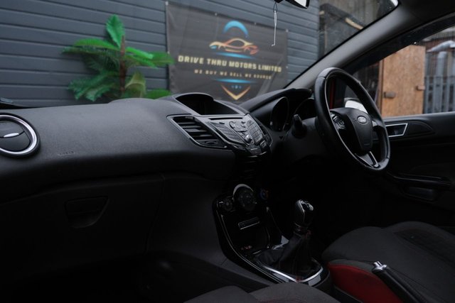 2016 FORD FIESTA 2016 1.0T EcoBoost Zetec S Hatchback 3dr Petrol Manual Euro 6 (s/s) (140 ps) - Photo 11