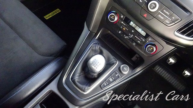 2017 FORD FOCUS 2.3T EcoBoost RS Hatchback 5dr Petrol Manual AWD Euro 6 (s/s) (350 ps) - Photo 8