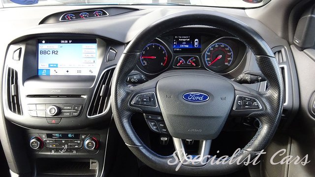 2017 FORD FOCUS 2.3T EcoBoost RS Hatchback 5dr Petrol Manual AWD Euro 6 (s/s) (350 ps) - Photo 10