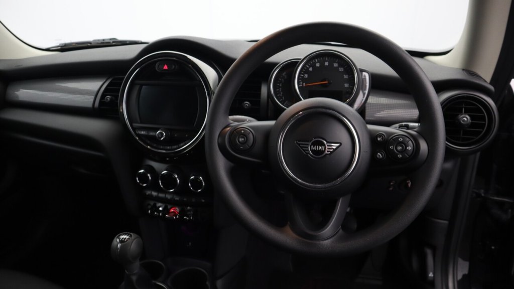 USED 2019 19 MINI HATCH 1.5 Cooper Classic Hatchback 3dr Petrol Manual Euro 6 (s/s) (136 ps) 