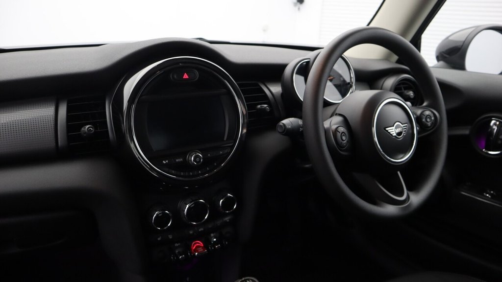 USED 2019 19 MINI HATCH 1.5 Cooper Classic Hatchback 3dr Petrol Manual Euro 6 (s/s) (136 ps) 