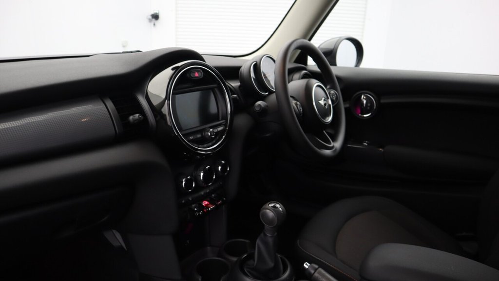 USED 2019 19 MINI HATCH 1.5 Cooper Classic Hatchback 3dr Petrol Manual Euro 6 (s/s) (136 ps) 