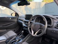 USED 2019 19 HYUNDAI TUCSON 1.6 T-GDi SE Nav SUV 5dr Petrol DCT Euro 6 (s/s) (177 ps) Dual zone climate control A/C, Satellite navigation, Cruise control, Bluetooth connectivity, USB and AUX input, Lane departure warning, Auto wipers, Different drive mode, Auto dimming rearview mirror, Power folding wingmirrors, DAB radio, LED daytime running lights, Rear parking camera, Rear parking sensors, Auto Headlights, Apple Carplay, Android Auto.