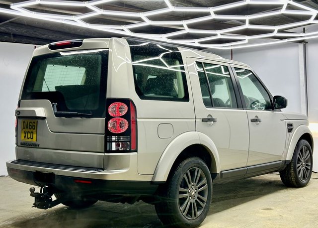 2016 Land Rover Discovery 4 3L Graphite 5dr - Photo 11