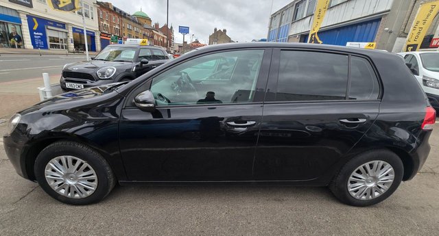 View our VOLKSWAGEN GOLF