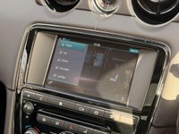 USED 2018 18 JAGUAR XJ 3.0d V6 Portfolio Auto Euro 6 (s/s) 4dr PANROOF SATNAV LEATHER