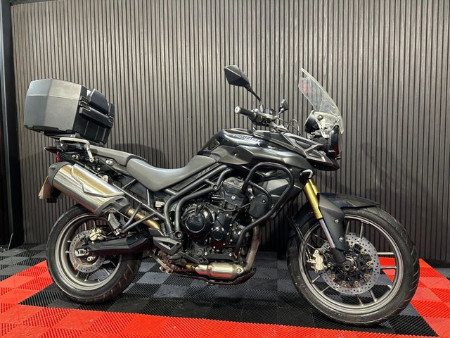 View our TRIUMPH TIGER 800