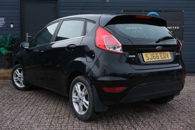 2016 FORD FIESTA 2016 1.0T EcoBoost Zetec Hatchback 5dr Petrol Manual Euro 6 (s/s) (100 ps) - Photo 4