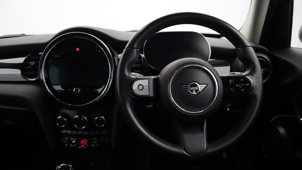USED 2021 21 MINI HATCH 1.5 Cooper Classic Hatchback 5dr Petrol Steptronic Euro 6 (s/s) (136 ps) 