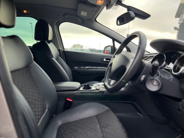 2016 PEUGEOT 3008 - Photo 8