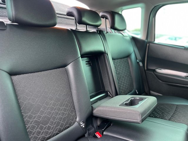 2016 PEUGEOT 3008 - Photo 12