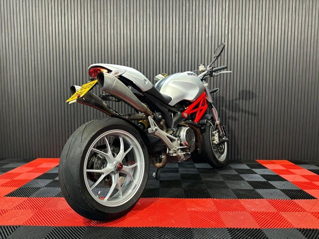 View our DUCATI Monster 1100
