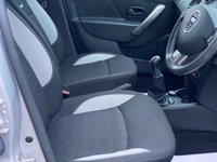 USED 2016 16 DACIA SANDERO STEPWAY 0.9 TCe Laureate Hatchback 5dr Petrol Manual Euro 6 (s/s) (90 ps) * SATNAV *