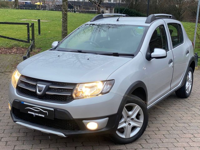 2016 16 Dacia Sandero Stepway 0.9 TCe Laureate Hatchback 5dr Petrol Manual Euro 6 (s/s) (90 ps)