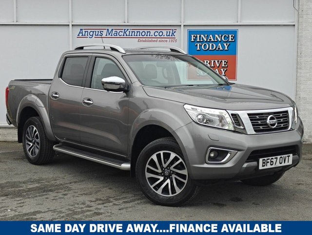2017 NISSAN NAVARA