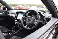 USED 2020 20 VOLVO XC40 1.5 T3 R-Design SUV 5dr Petrol Auto Euro 6 (s/s) (163 ps) 2 OWNER / LOVELY EXAMPLE