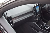 USED 2020 20 VOLVO XC40 1.5 T3 R-Design SUV 5dr Petrol Auto Euro 6 (s/s) (163 ps) 2 OWNER / LOVELY EXAMPLE