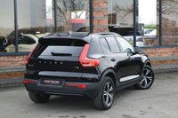 USED 2020 20 VOLVO XC40 1.5 T3 R-Design SUV 5dr Petrol Auto Euro 6 (s/s) (163 ps) 2 OWNER / LOVELY EXAMPLE
