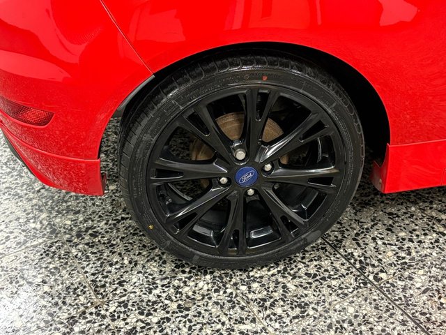 2015 FORD FIESTA - Photo 11