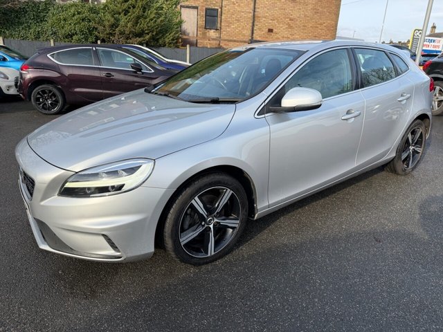 2016 Volvo V40 2L R-Design Nav Plus 5dr - Photo 5