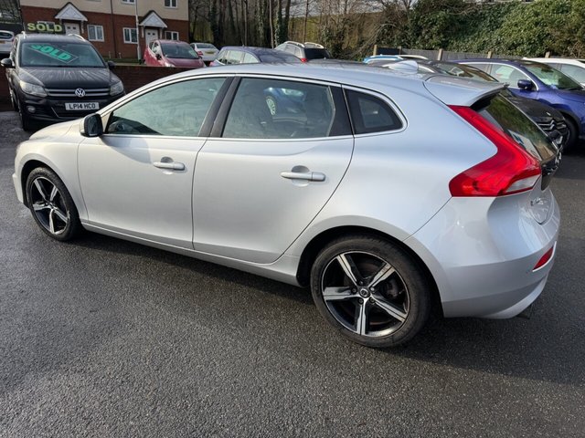 2016 Volvo V40 2L R-Design Nav Plus 5dr - Photo 8