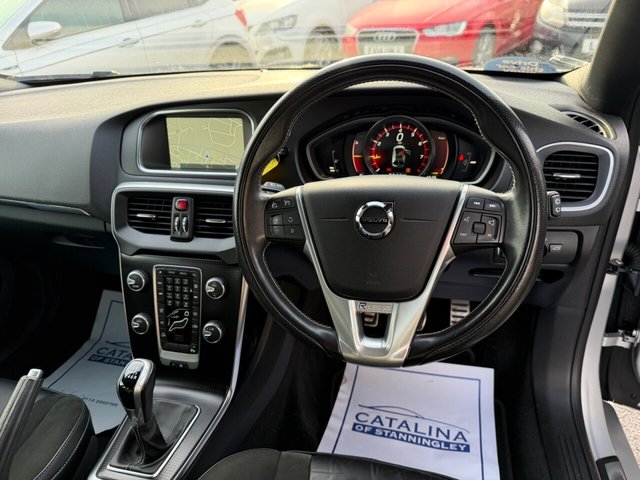 2016 Volvo V40 2L R-Design Nav Plus 5dr - Photo 4