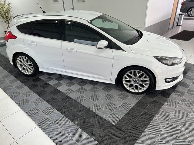 2016 FORD FOCUS - Photo 5